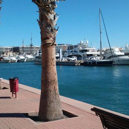 Apartamento En El Centro De Alicante Dış mekan fotoğraf