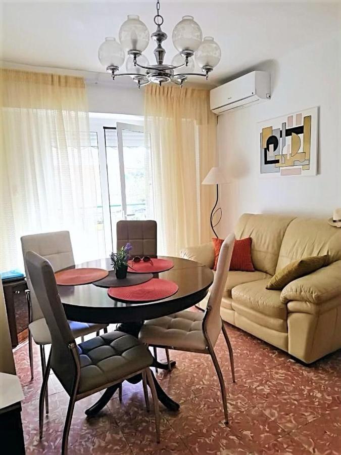 Apartamento En El Centro De Alicante Dış mekan fotoğraf